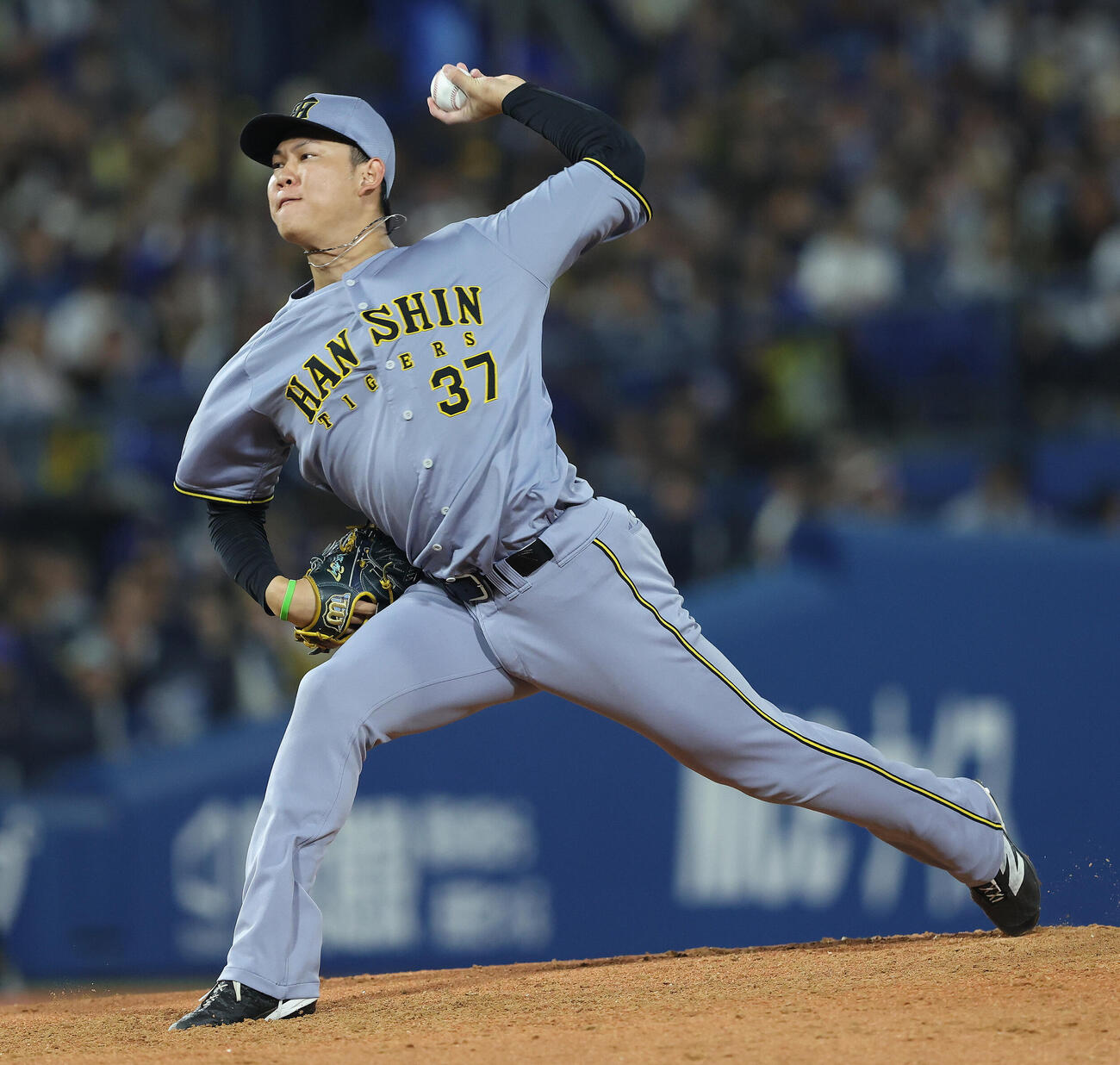 DeNA対阪神　7回裏、力投する及川雅貴（撮影・河田真司）