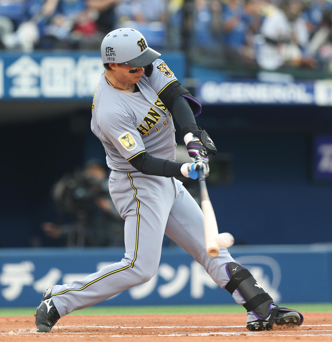 DeNA対阪神　1回表阪神2死、右前打を放つ森下翔太（撮影・河田真司）