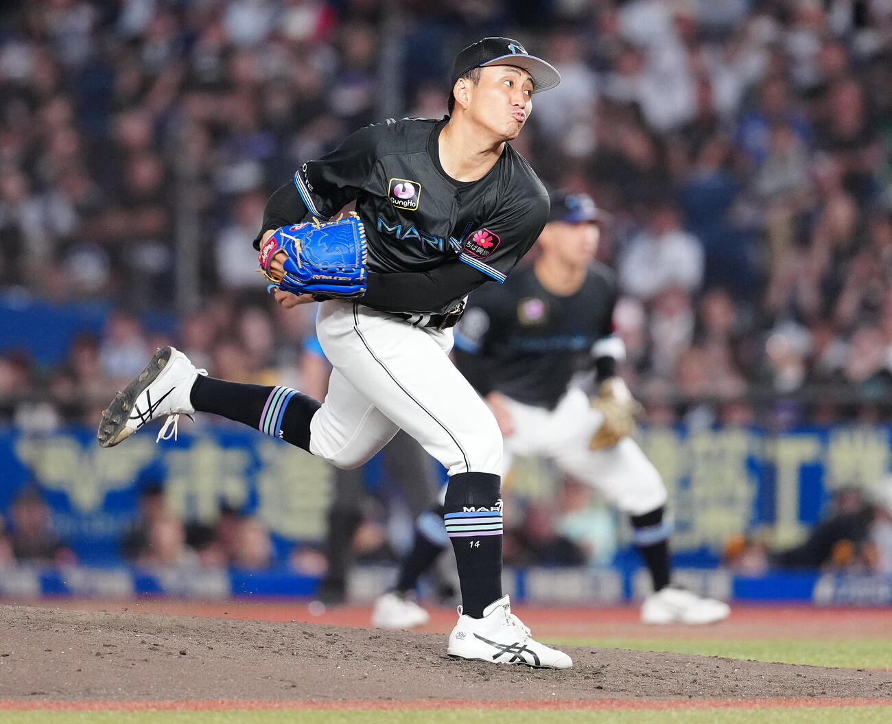 ロッテ対西武　先発し力投するロッテ小島和哉（撮影・鈴木みどり）
