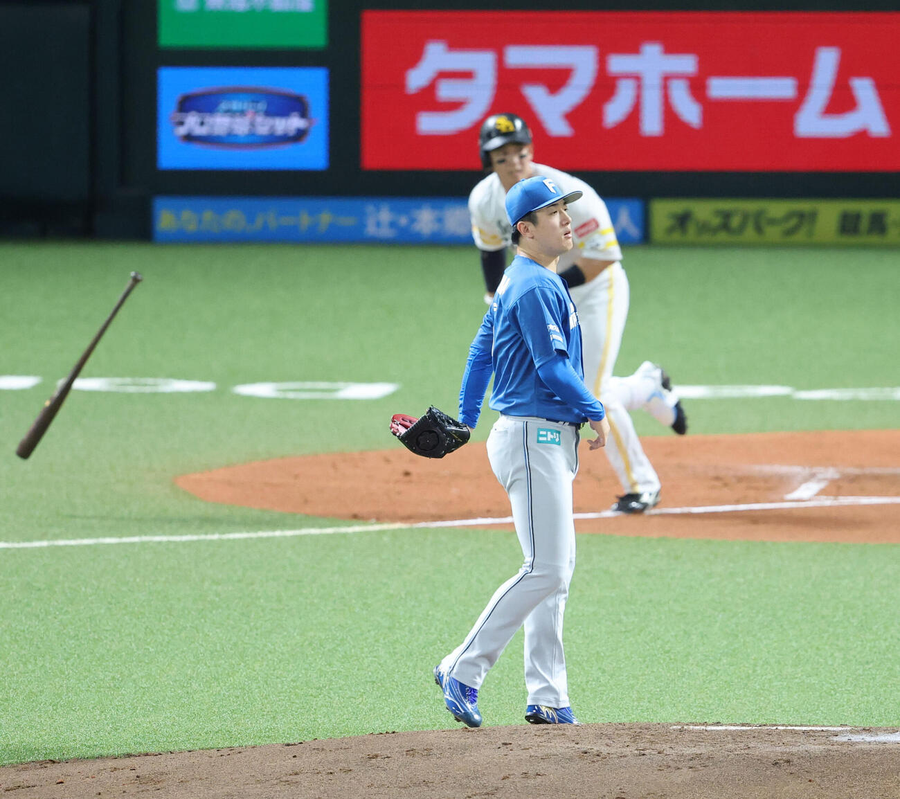 ソフトバンク対日本ハム　1回裏ソフトバンク1死三塁、栗原陵矢に左前勝ち越し適時打を浴びた北山亘基（撮影・梅根麻紀）