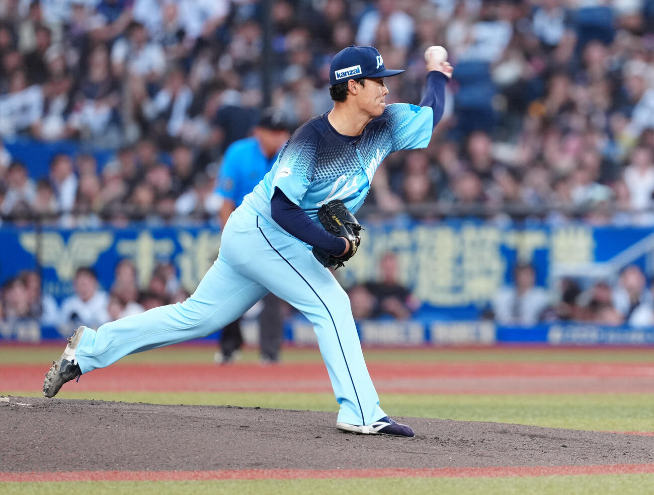 ロッテ対西武　力投する西武佐藤爽（撮影・鈴木みどり）