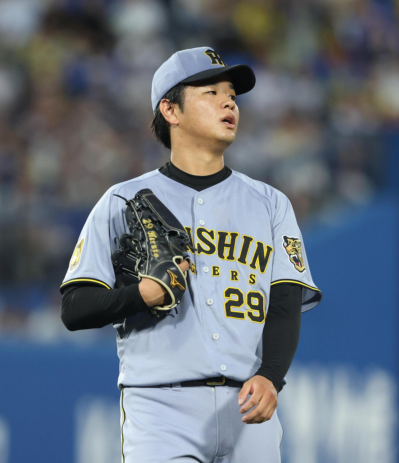 DeNA対阪神　4回裏DeNA無死二塁、関根大気に適時二塁打を浴びる高橋遥人（撮影・河田真司）