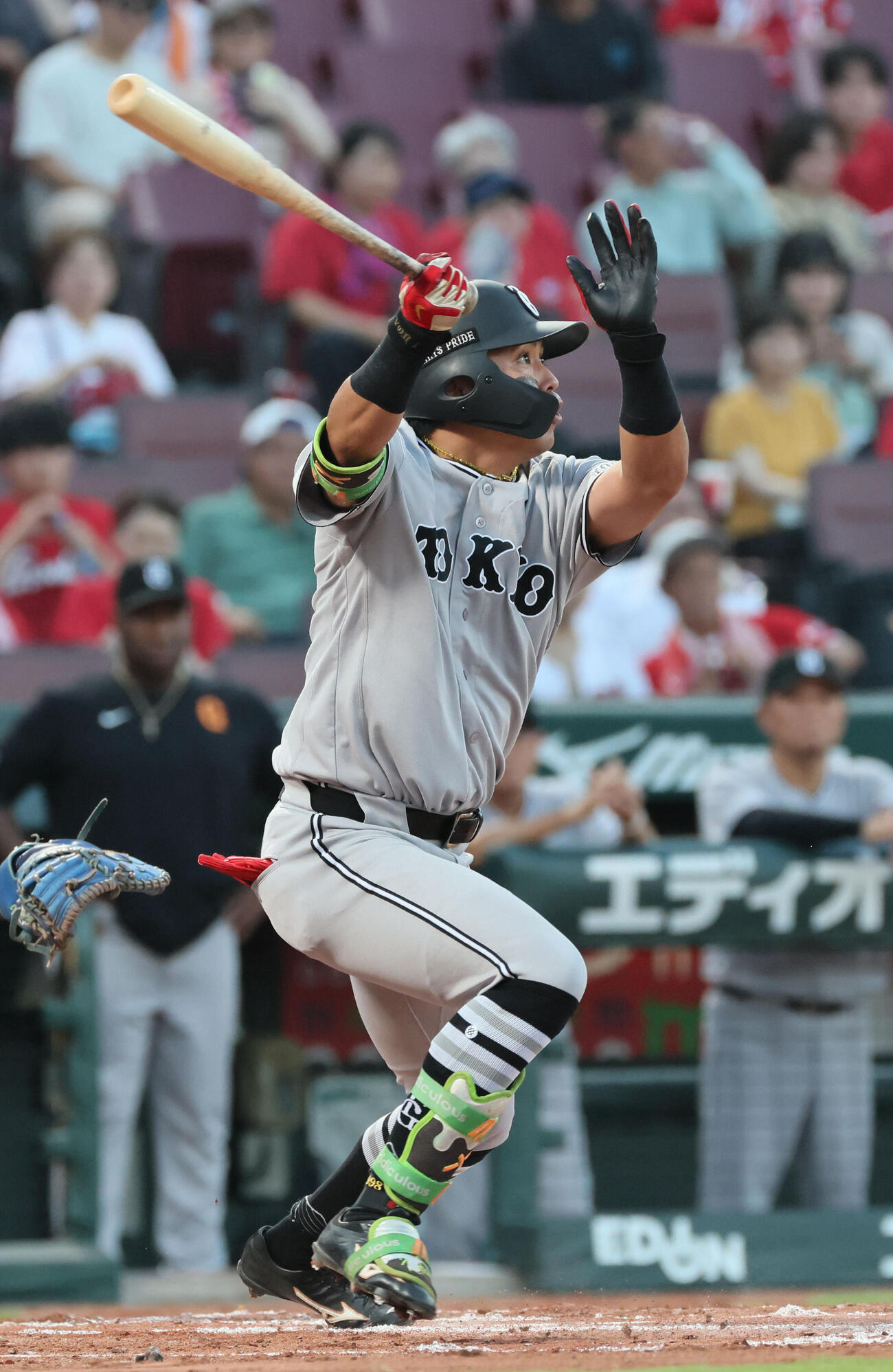 広島対巨人　3回表巨人無死、知念大成は中前打を放つ（撮影・加藤孝規）