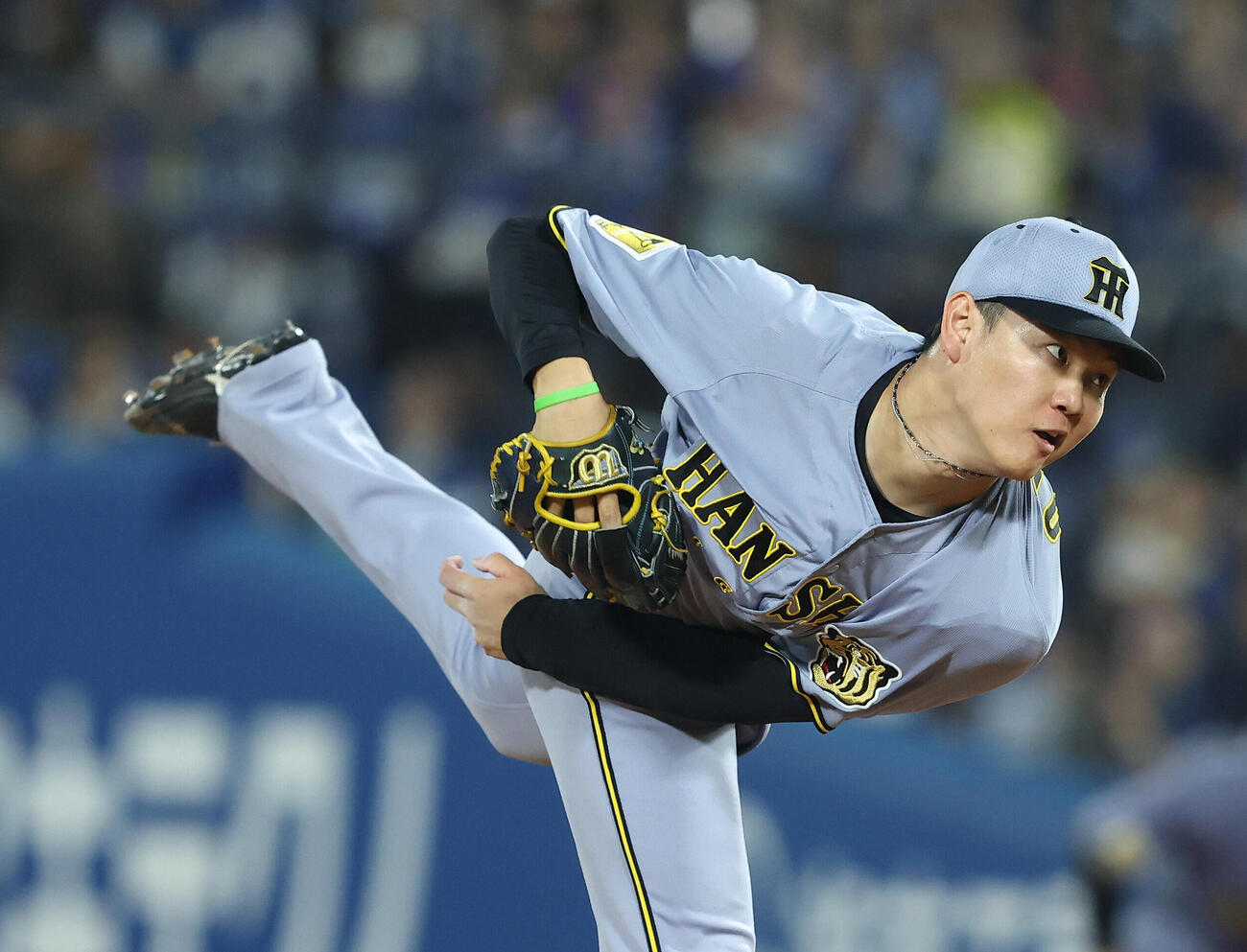 DeNA対阪神　8回表、力投する及川雅貴（撮影・河田真司）