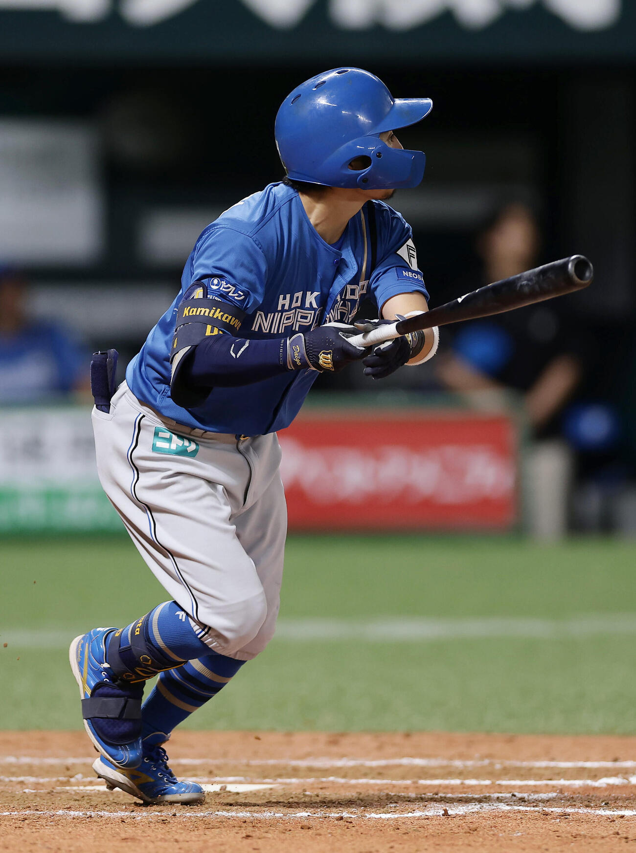 ソフトバンク対日本ハム　8回表日本ハム2死満塁、3点適時二塁打を放つ上川畑大悟（撮影・前田充）