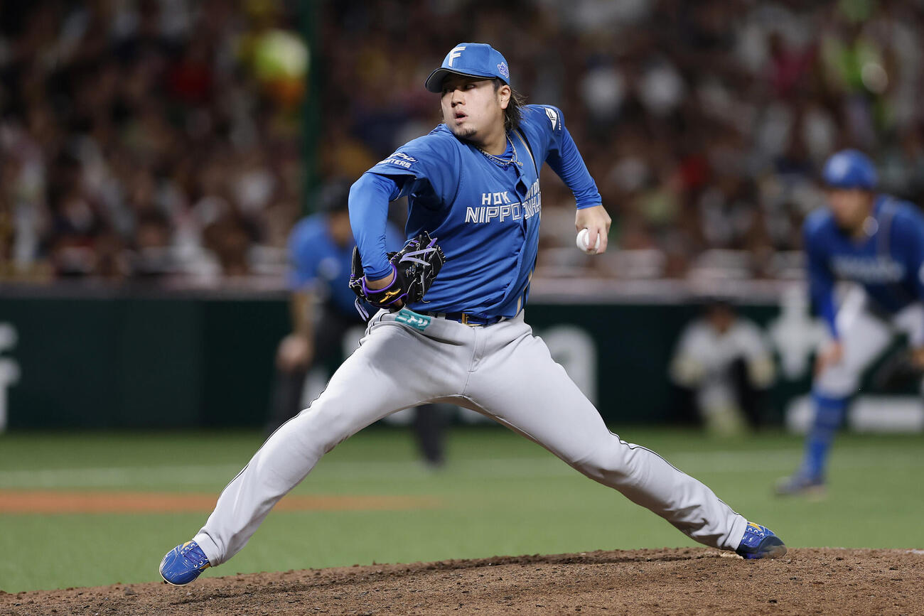 ソフトバンク対日本ハム　日本ハム3番手の堀瑞輝（撮影・前田充）