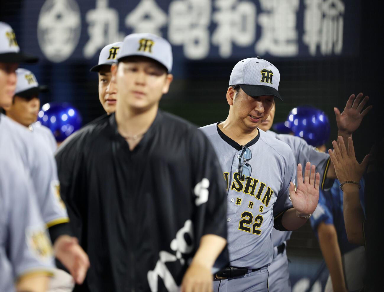 DeNA対阪神　DeNAに勝利し引き揚げる阪神藤川球児監督（撮影・河田真司）