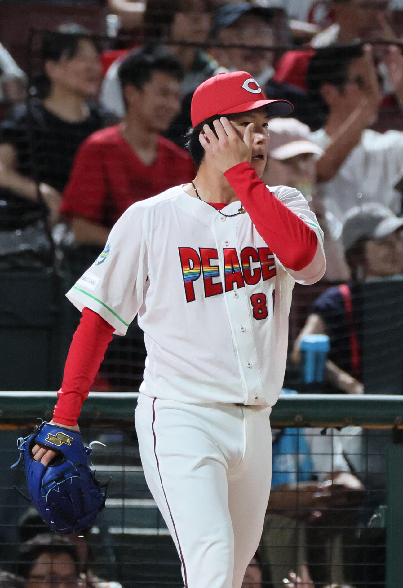 広島対巨人　ピースナイター2026 8回表巨人2死一塁、泉口友汰に右越え適時二塁打を浴びた黒原拓未（撮影・加藤孝規）
