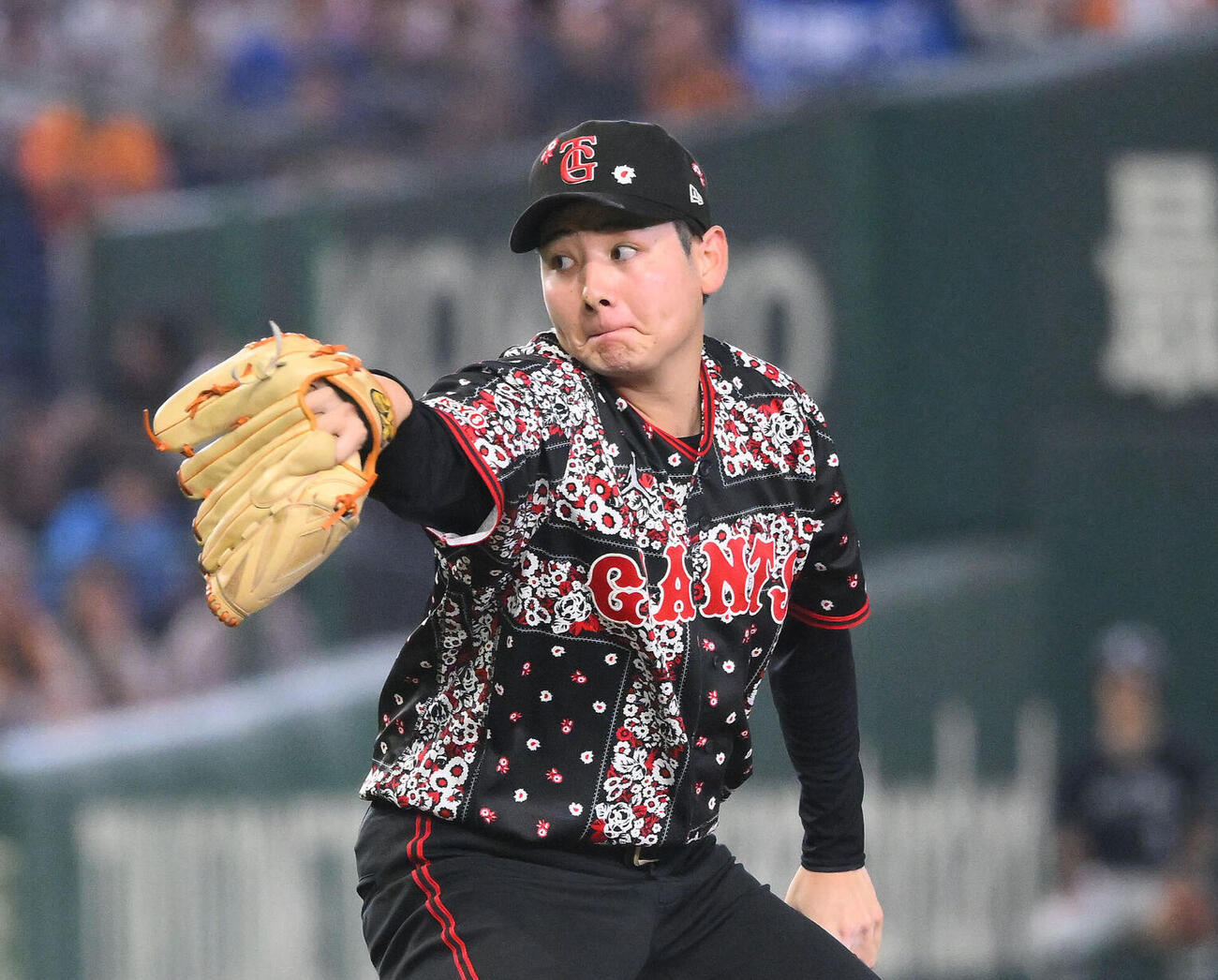 1日DeNA戦、3回8失点で7敗目を喫した巨人竹丸和幸
