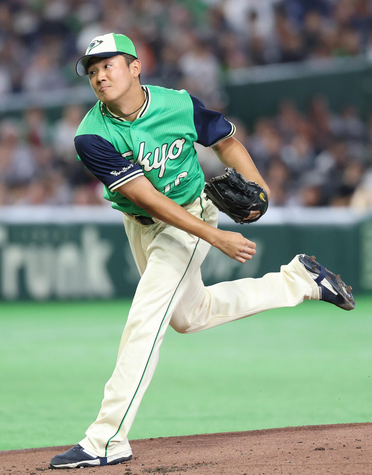 巨人対ヤクルト　先発し力投すヤクルト奥川恭伸（撮影・増田悦実）