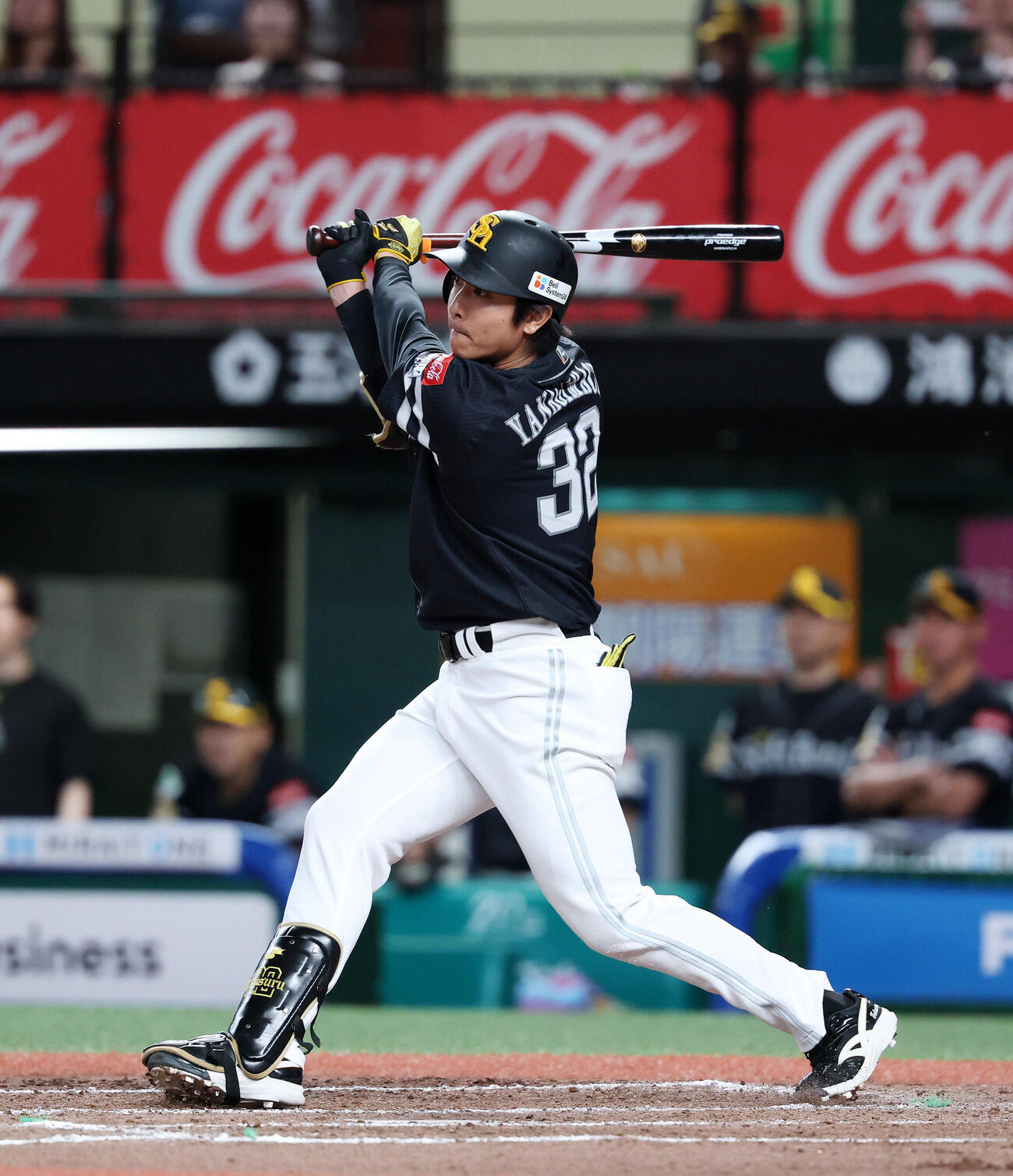 西武対ソフトバンク　7回表ソフトバンク1死二、三塁、代打柳町達は2点適時三塁打を放つ（撮影・鈴木正人）