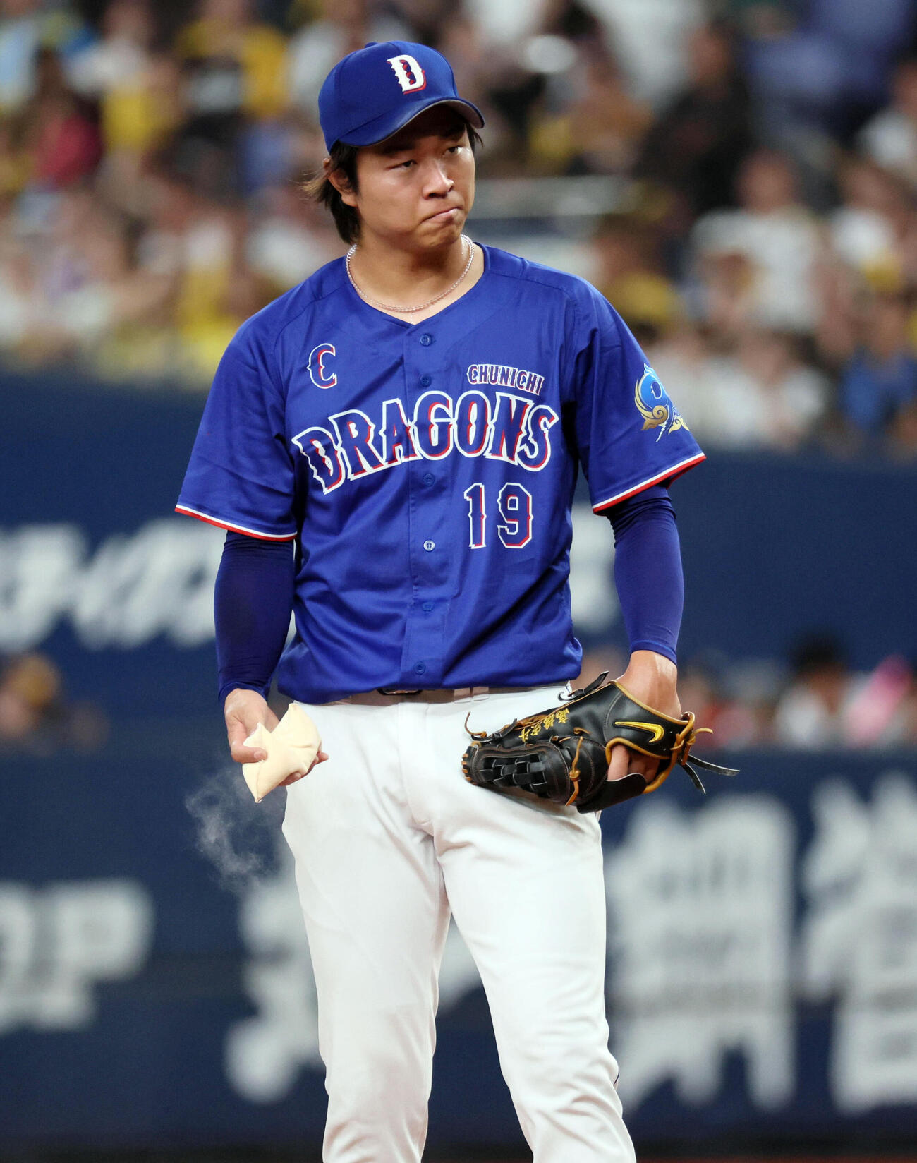 阪神対中日　4回裏阪神1死、中日高橋宏斗は打席に佐藤輝明を迎え、厳しい表情を見せる（撮影・宮崎幸一）