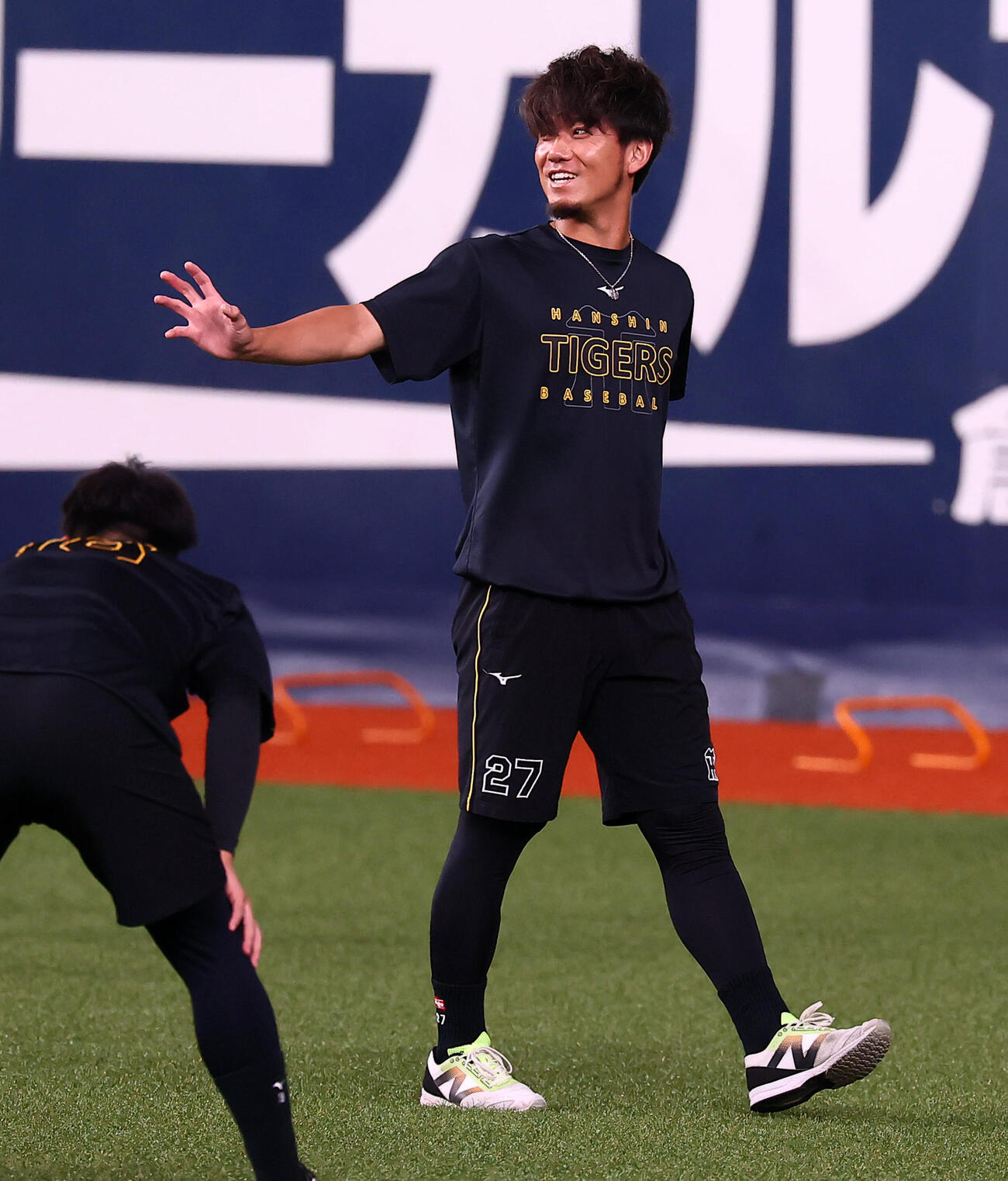 阪神対中日　明るい表情で練習する阪神伊藤将司（撮影・加藤哉）
