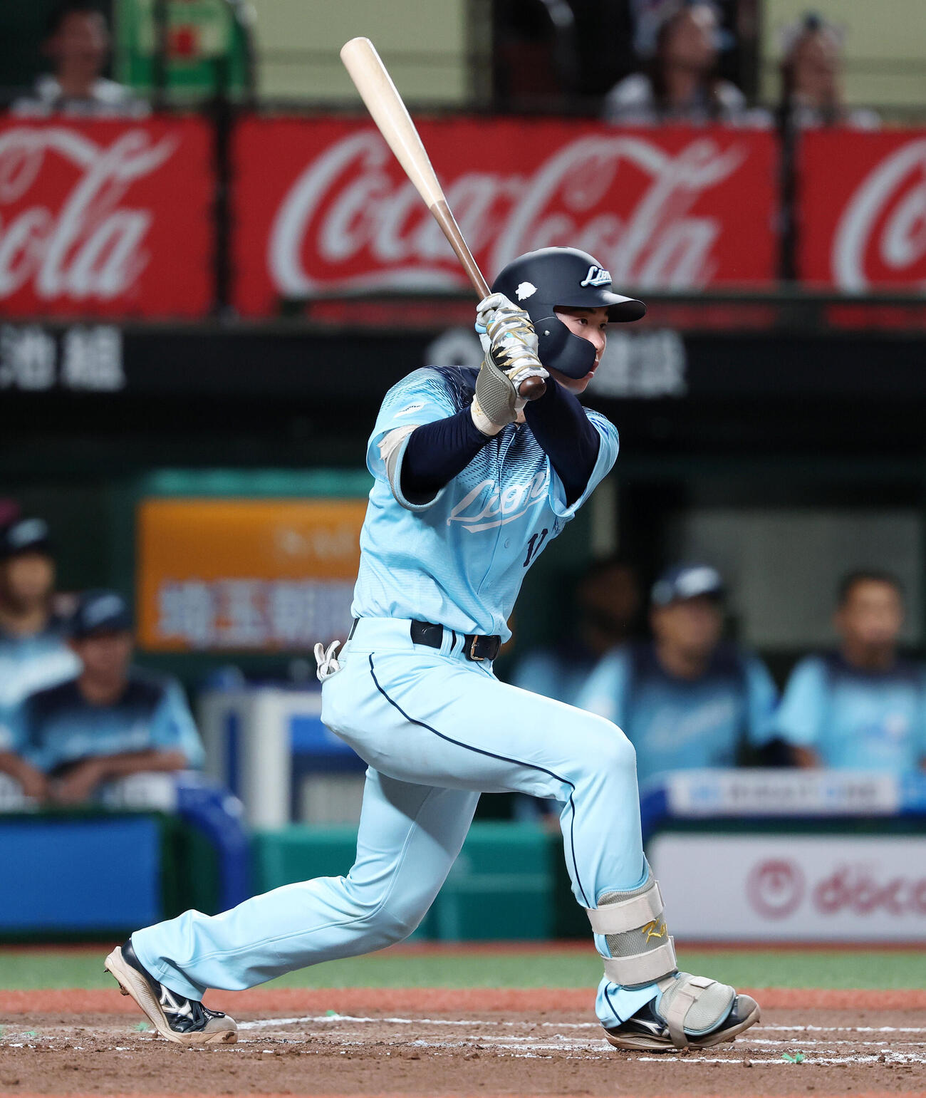 西武対ソフトバンク　6回裏西武1死一塁、小島大河は右前打を放つ（撮影・鈴木正人）