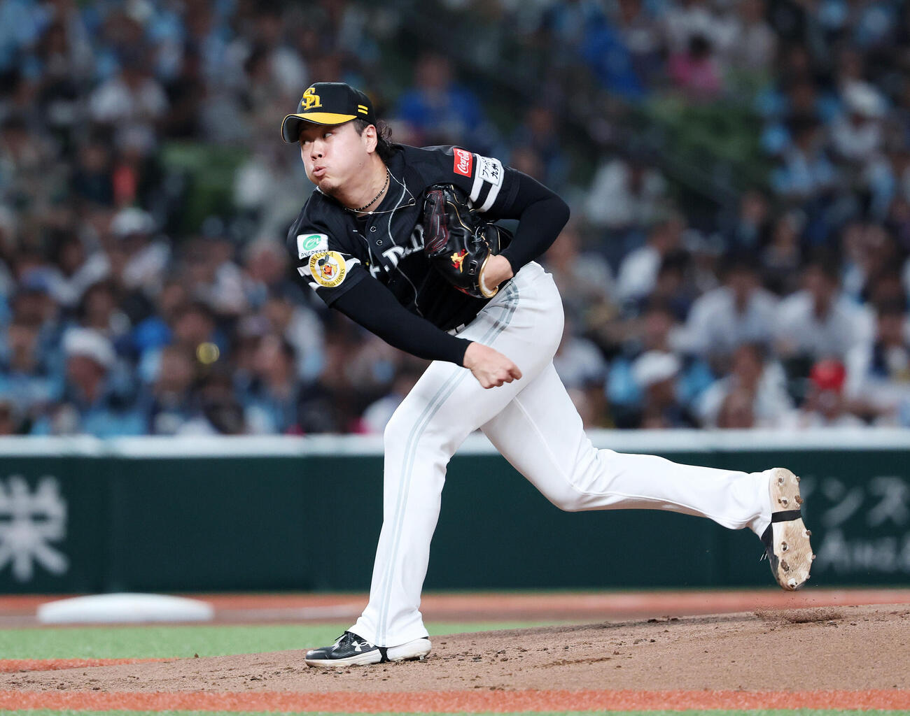 西武対ソフトバンク　力投するソフトバンク先発の上茶谷大河（撮影・鈴木正人）