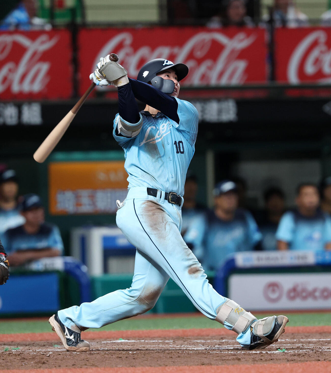 西武対ソフトバンク　8回裏西武2死二塁、小島大河は2点本塁打を放つ（撮影・鈴木正人）