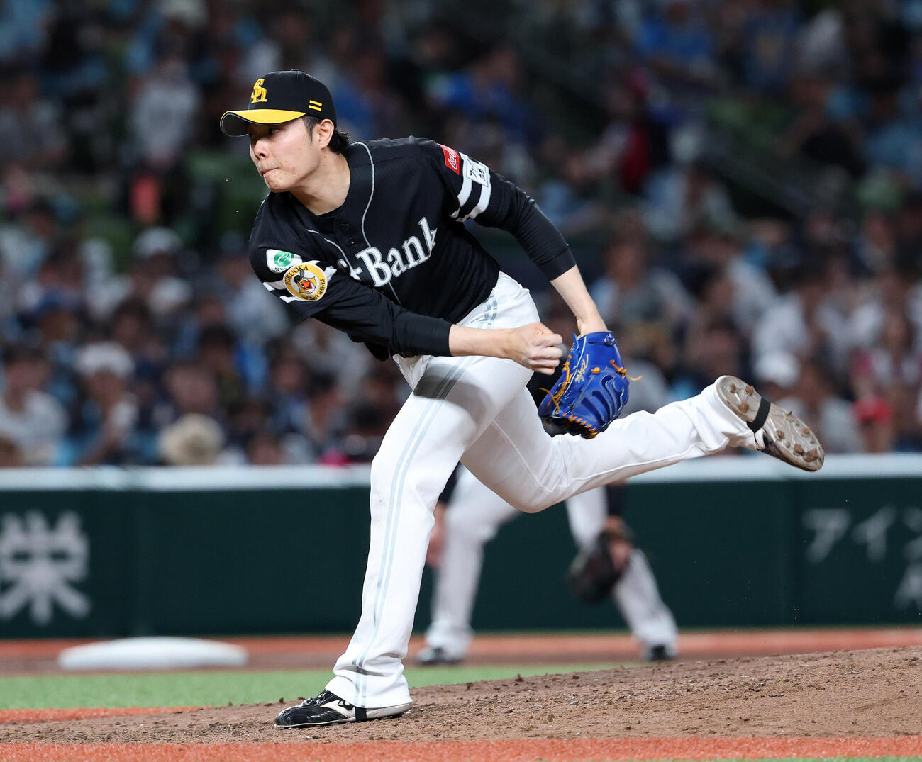 西武対ソフトバンク　力投するソフトバンク2番手の松本裕樹（撮影・鈴木正人）
