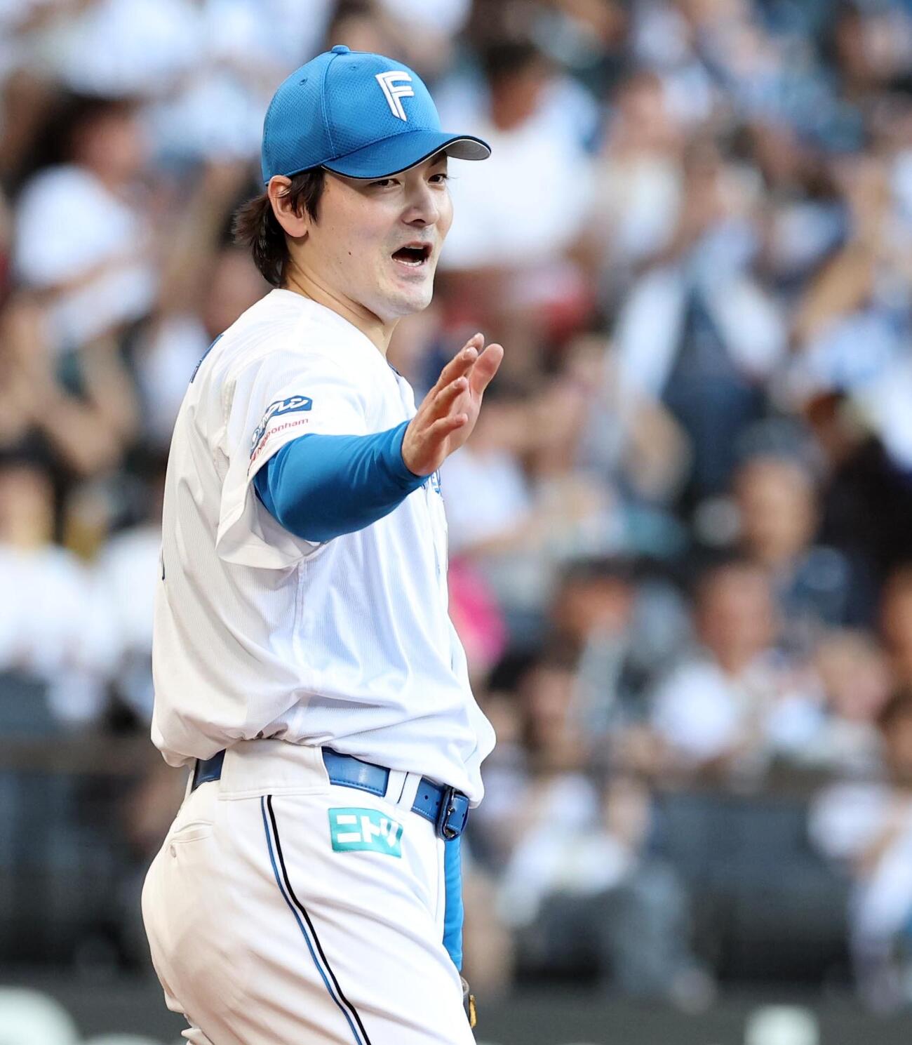 日本ハム対楽天　完封勝利し笑顔の有原航平（撮影・黒川智章）