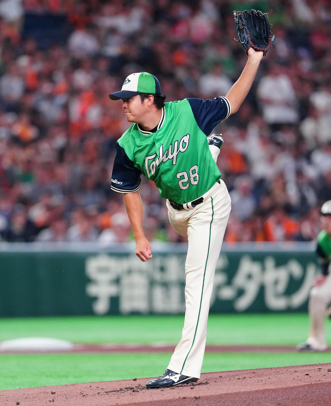 巨人対ヤクルト　力投するヤクルト先発の松本健吾（撮影・鈴木みどり）