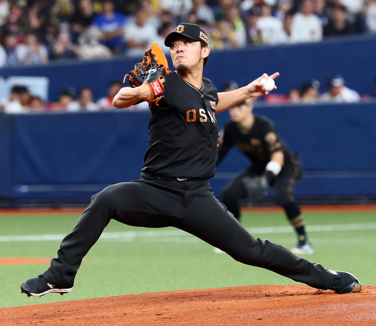 阪神対中日　力投っする阪神先発の伊藤将司（撮影・加藤哉）