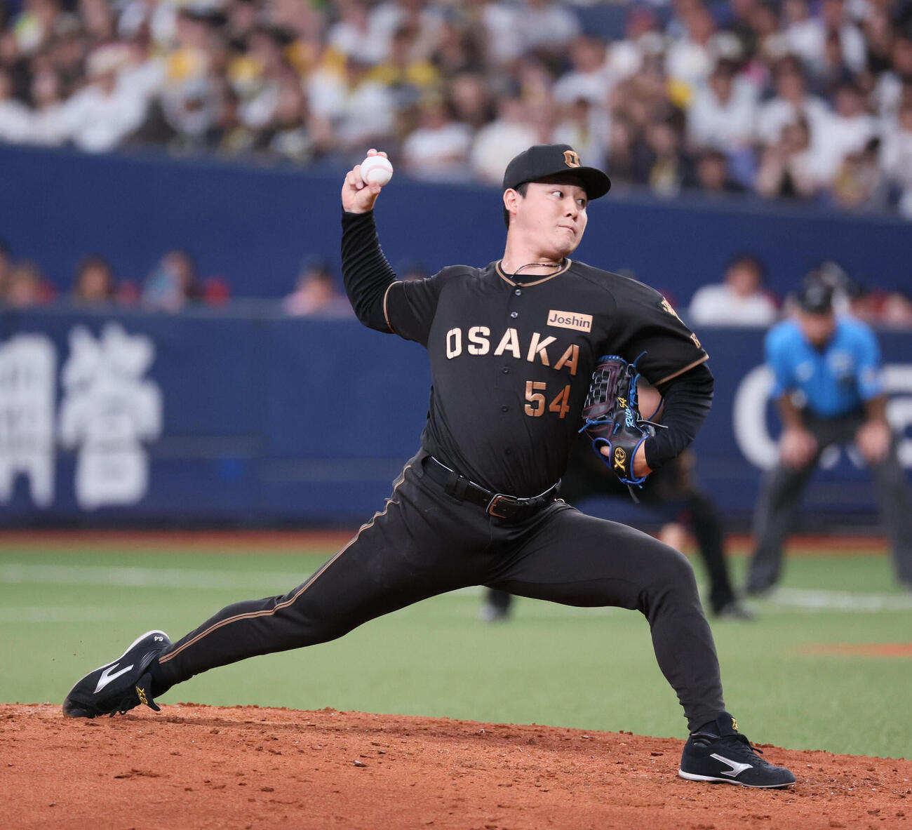 阪神対中日　阪神2番手の木下里都（撮影・宮崎幸一）