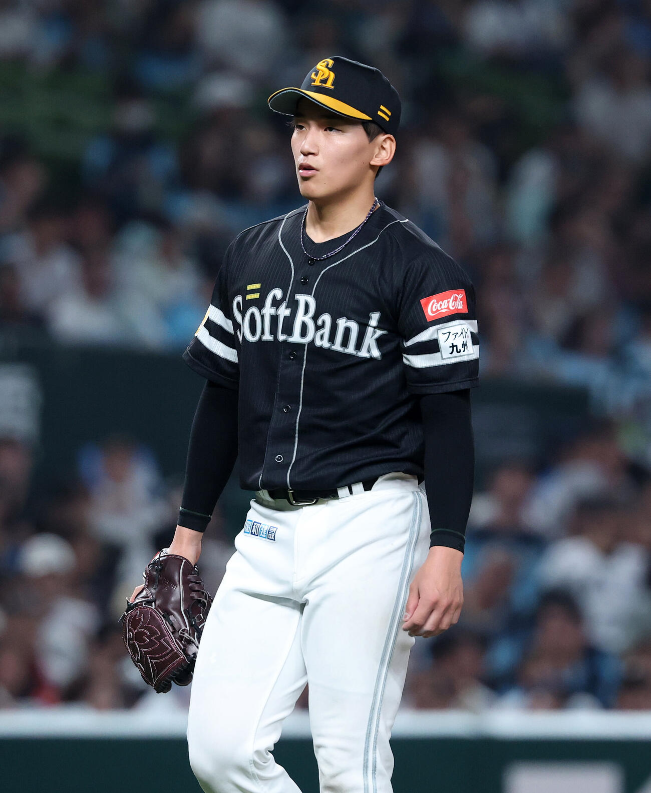 西武対ソフトバンク　7回裏、西武の攻撃を抑えベンチに引き揚げるソフトバンク前田悠伍（撮影・鈴木正人）