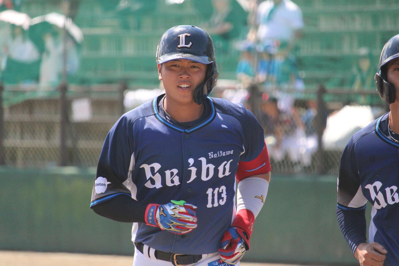 北海道独立リーグ選抜との練習試合で本塁打を放った西武野田海人（撮影・金子真仁）