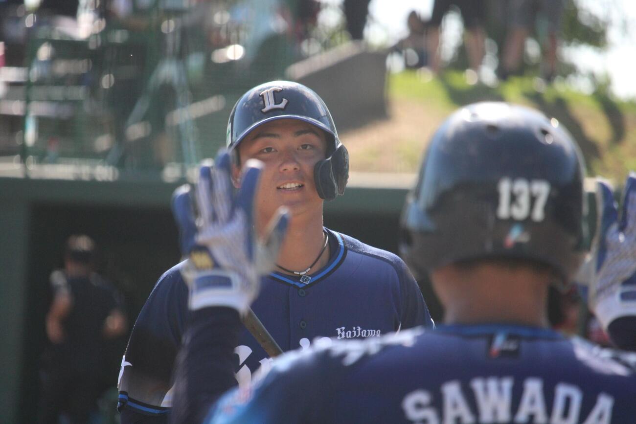 3軍戦でプロ初本塁打を放った西武今岡拓夢（撮影・金子真仁）