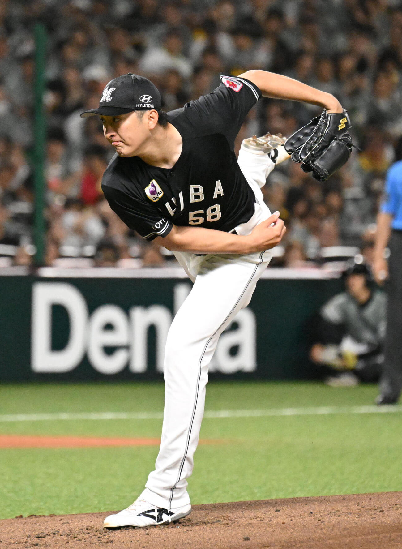 ソフトバンク対ロッテ　ロッテ先発の河村説人（撮影・林敢治）