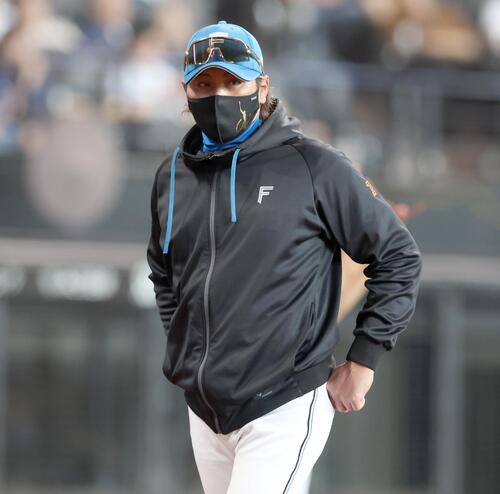 オークリー 日本ハム 新庄監督着用フルジップフーディー Lサイズ 日本ハム】新庄監督「最後フォーク落ちなかった。それぐらいでしょ
