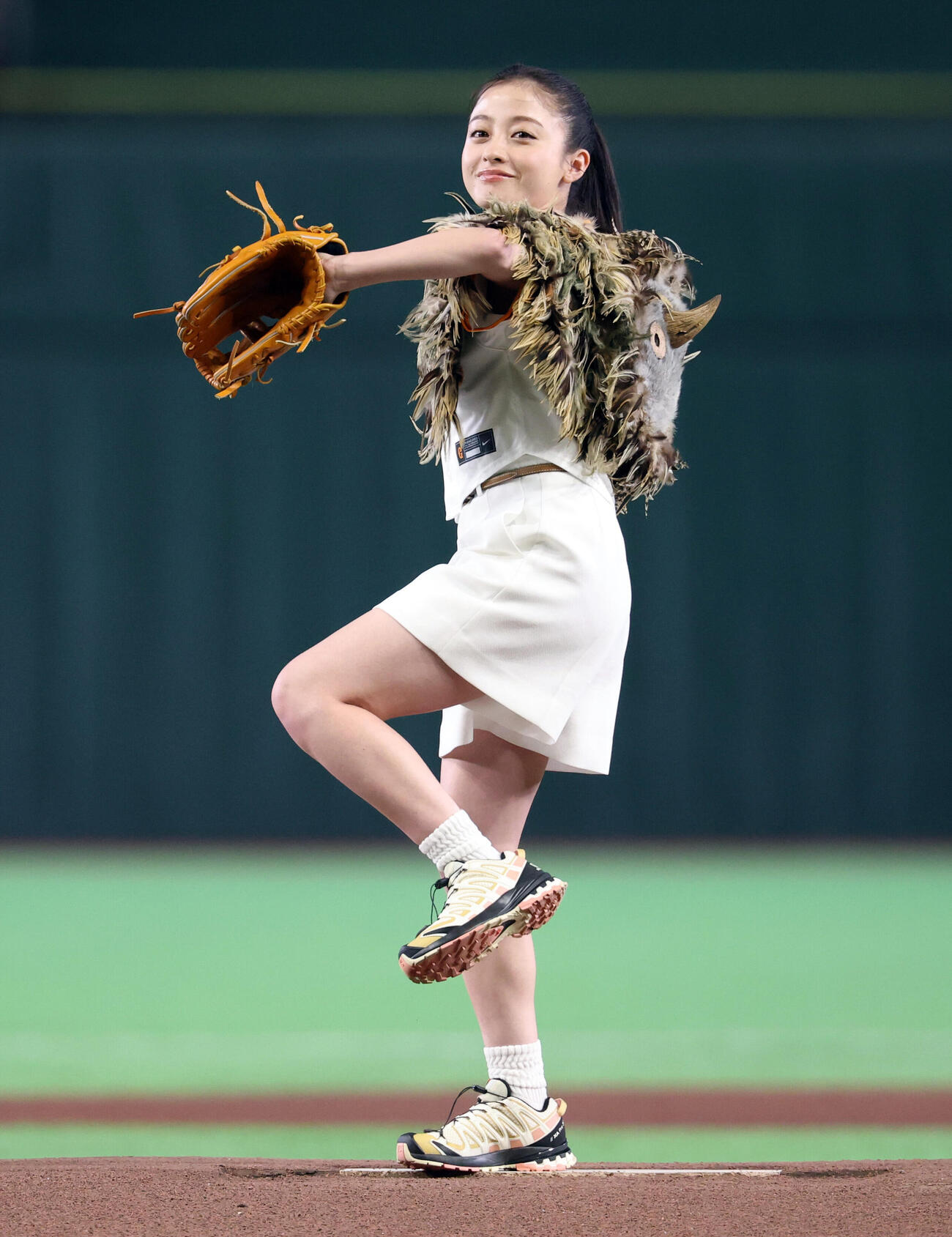 巨人対阪神　始球式を務めた橋本環奈（撮影・浅見桂子）