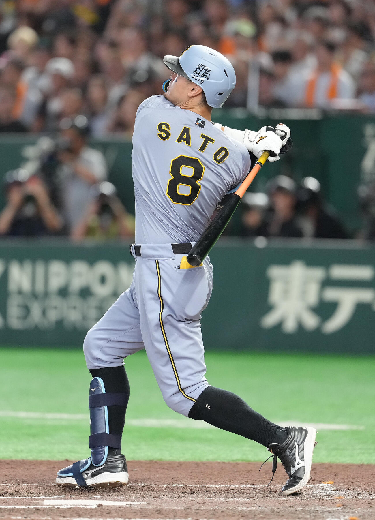 巨人対阪神　7回表阪神無死、佐藤輝明は通算150号本塁打を放つ（撮影・足立雅史）