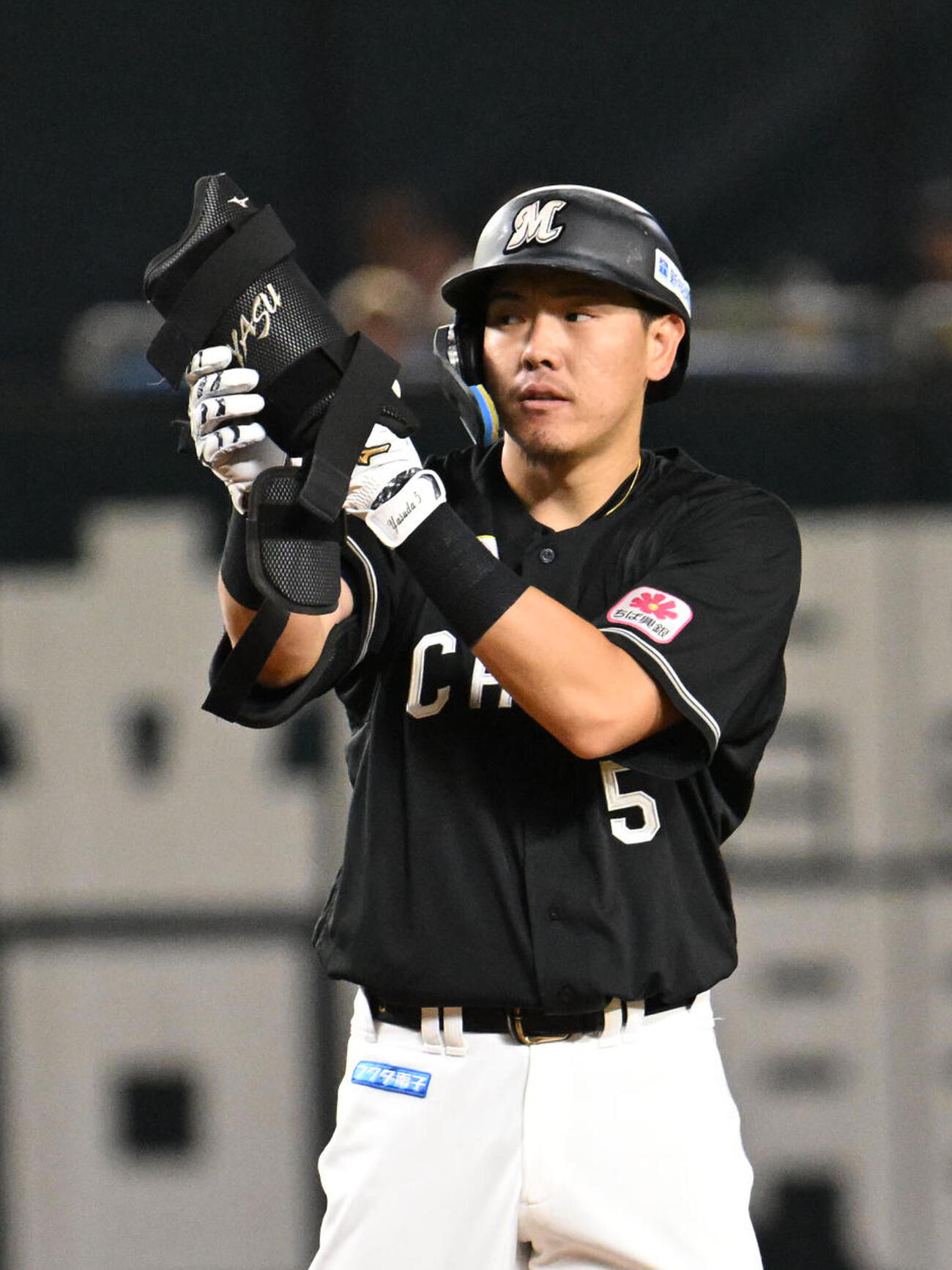 ソフトバンク対ロッテ　3回表ロッテ2死二塁、安田尚憲は勝ち越し適時打を放つ（撮影・林敢治）