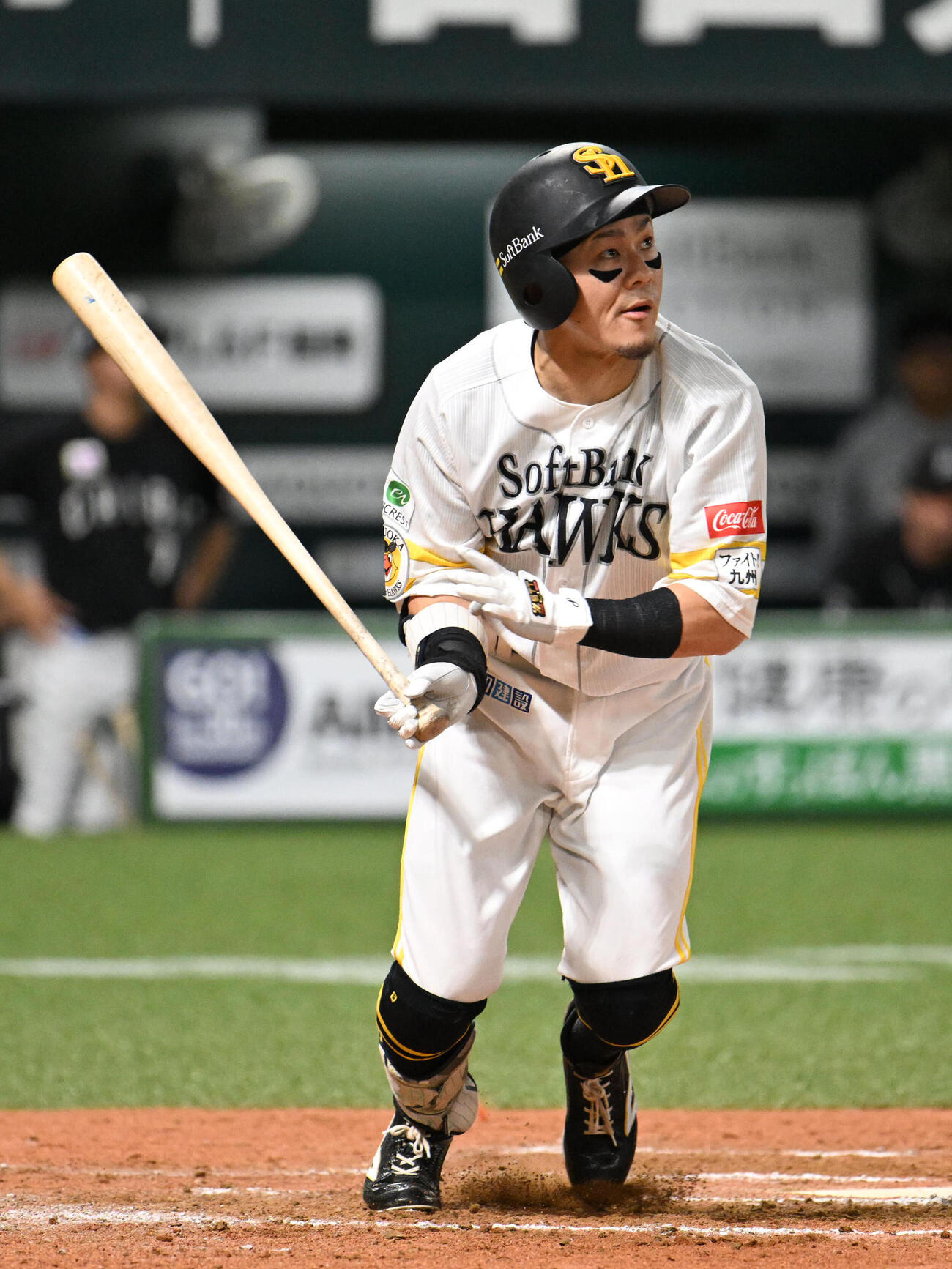 ソフトバンク対ロッテ　6回裏ソフトバンク2死一、二塁、牧原大成は右越えに3点本塁打を放つ（撮影・林敢治）