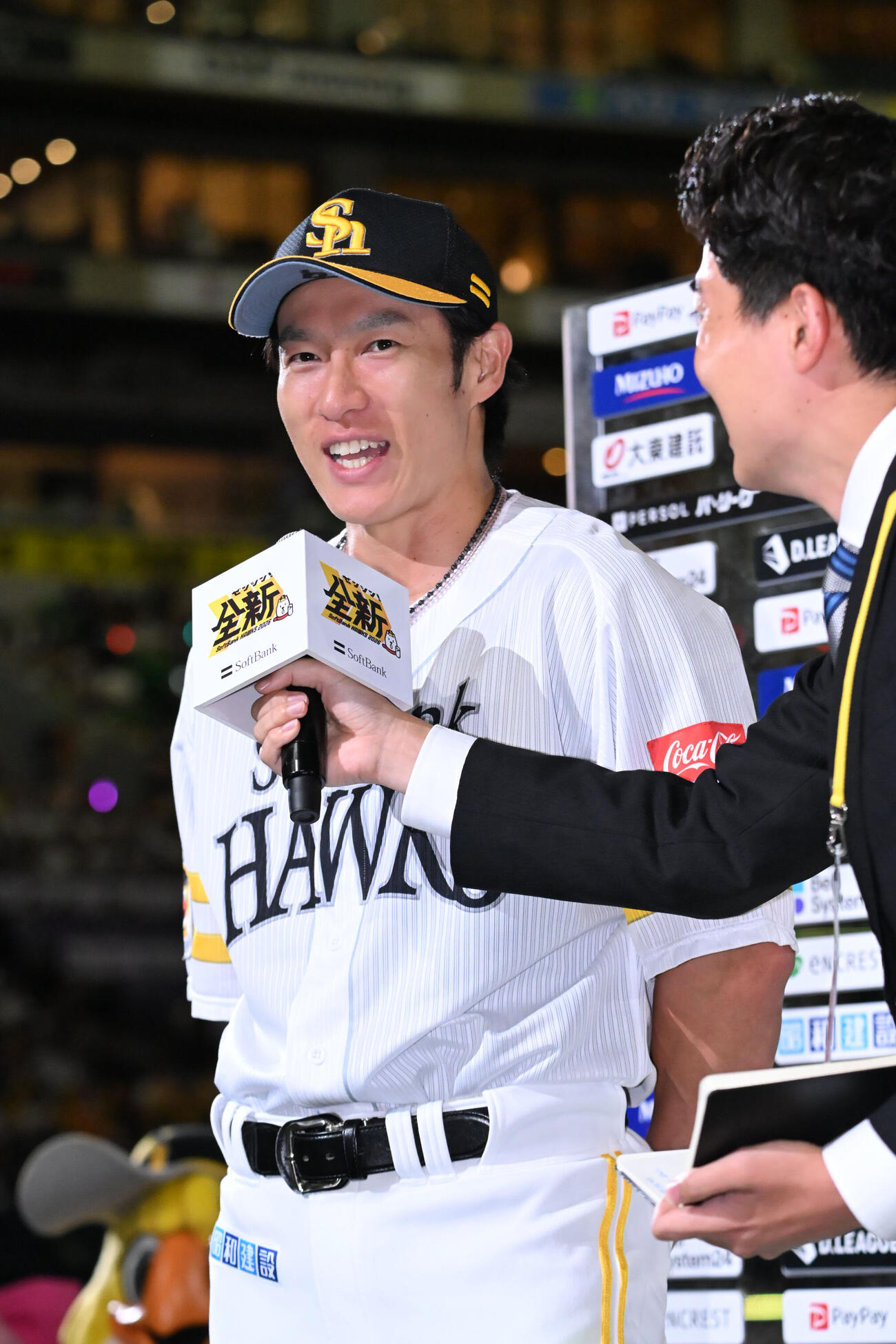 ソフトバンク対ロッテ　ヒーローインタビューに応じる柳田悠岐（撮影・林敢治）
