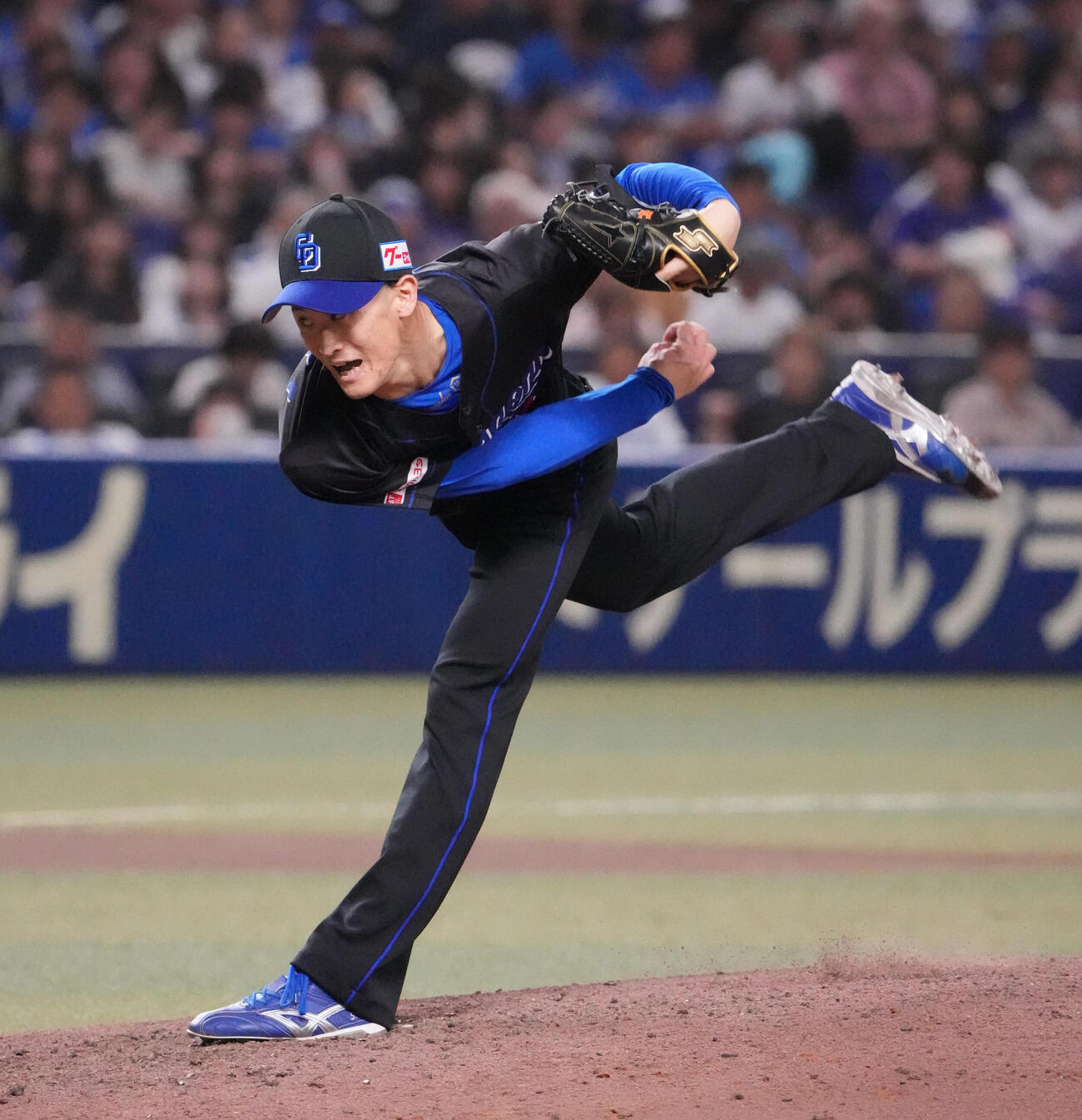 中日対DeNA 9回表、中日4番手で登板する草加勝（撮影・森本幸一）