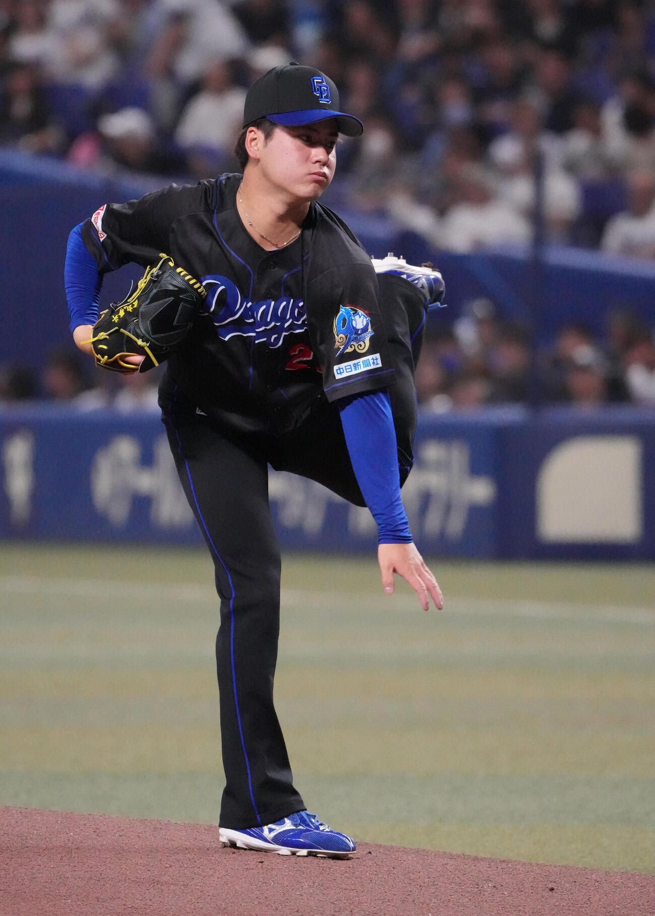 中日対DeNA 1回表、登板する中日先発の金丸夢斗（撮影・森本幸一）