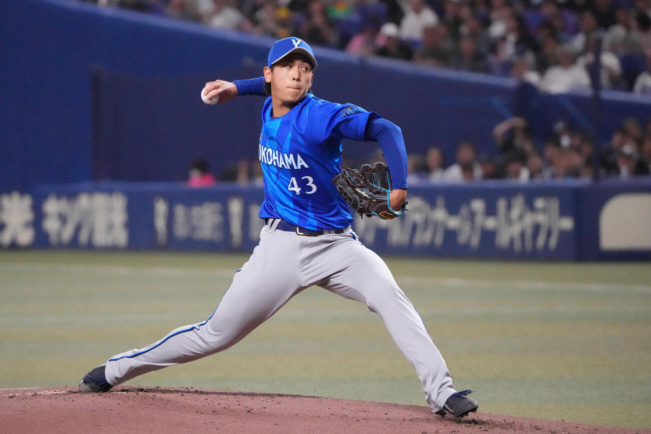 中日対DeNA DeNA先発の深沢鳳介（撮影・森本幸一）