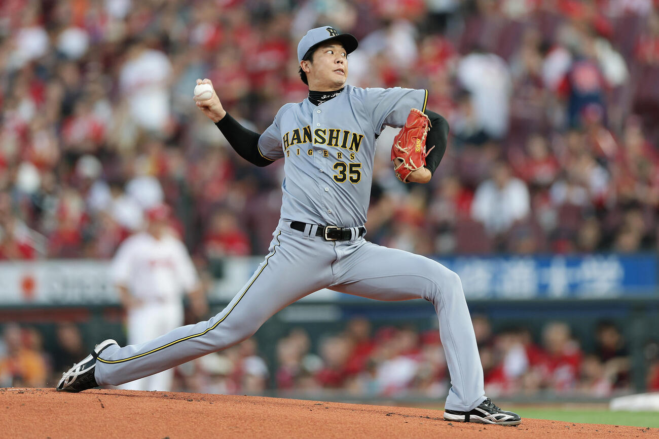 広島対阪神　力投する阪神先発の才木浩人（撮影・前田充）