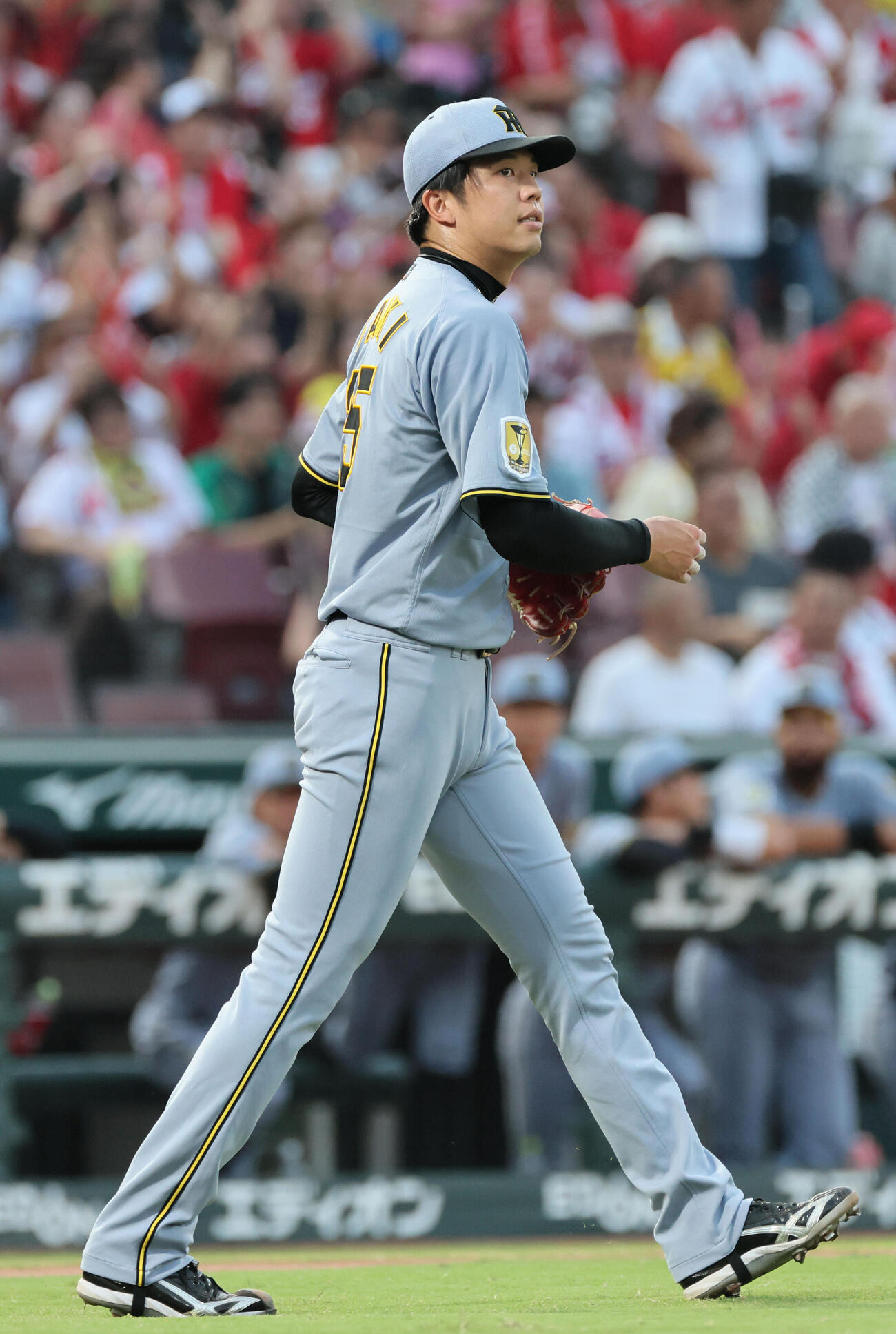 広島対阪神　2回裏広島2死一、二塁、森下暢仁に先制左前適時打を浴びた才木浩人（撮影・加藤孝規）