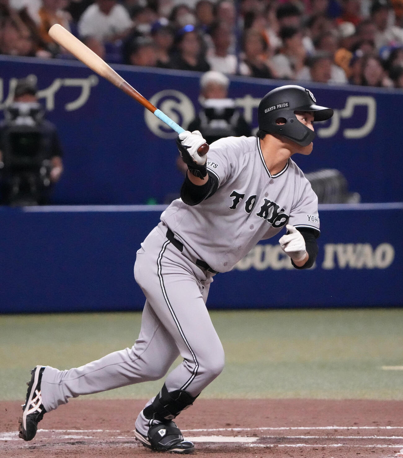 中日対巨人　4回表巨人2死二塁、適時打を放つ中山礼都（撮影・森本幸一）