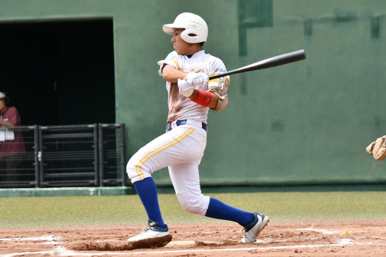 取手6回裏2死三塁、押田の放った三塁内野安打が貴重な10点目となった