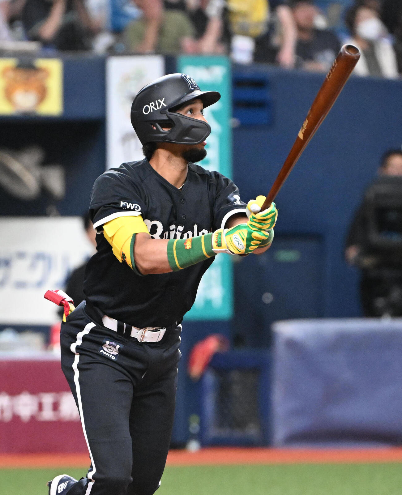 オリックス対日本ハム　6回裏オリックス1死二塁、宗佑磨は逆転2点本塁打を放つ（撮影・石井愛子）
