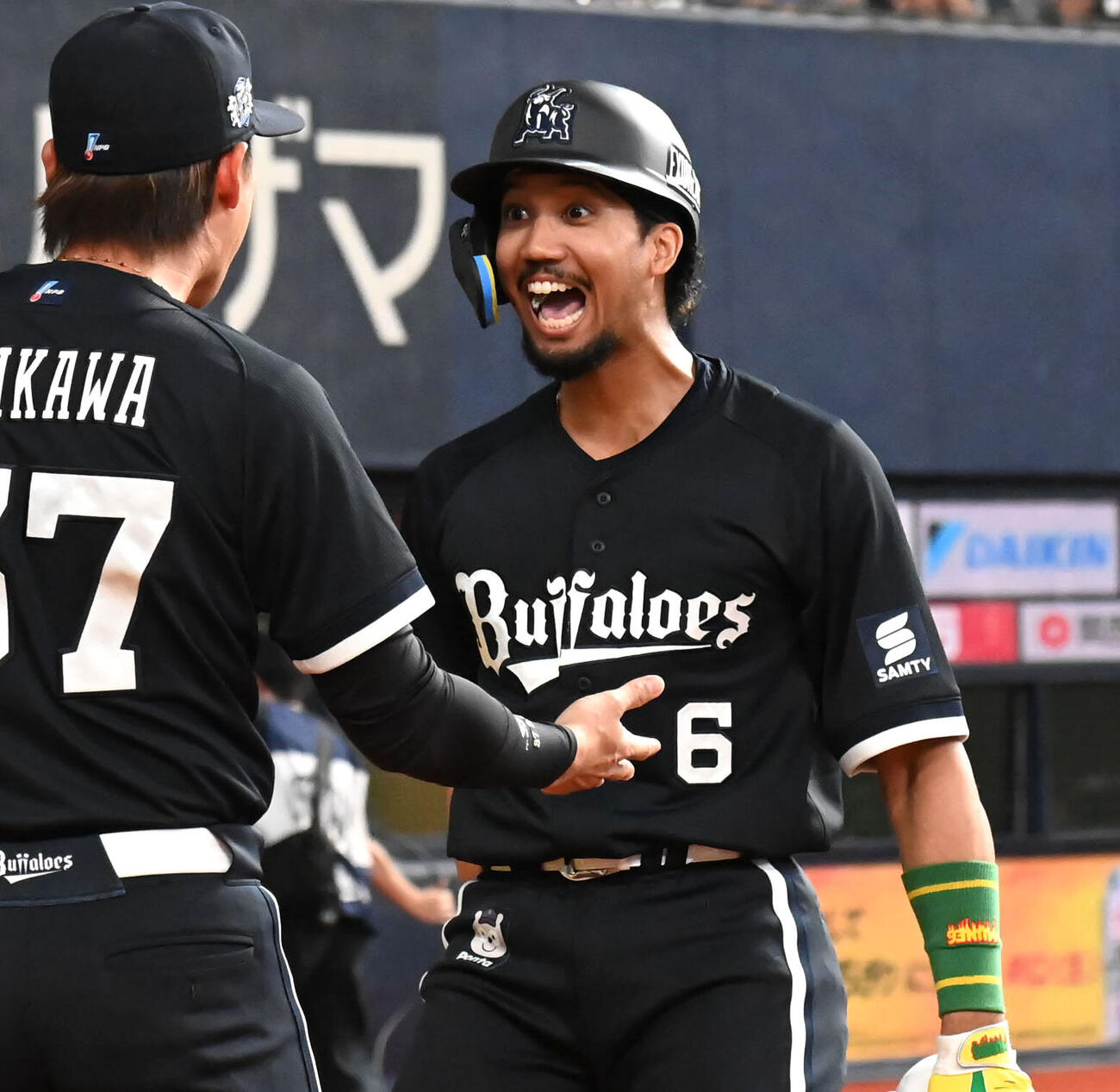 オリックス対日本ハム　8回裏オリックス1死二塁、宗佑磨は勝ち越し本塁打を放つ（撮影・石井愛子）