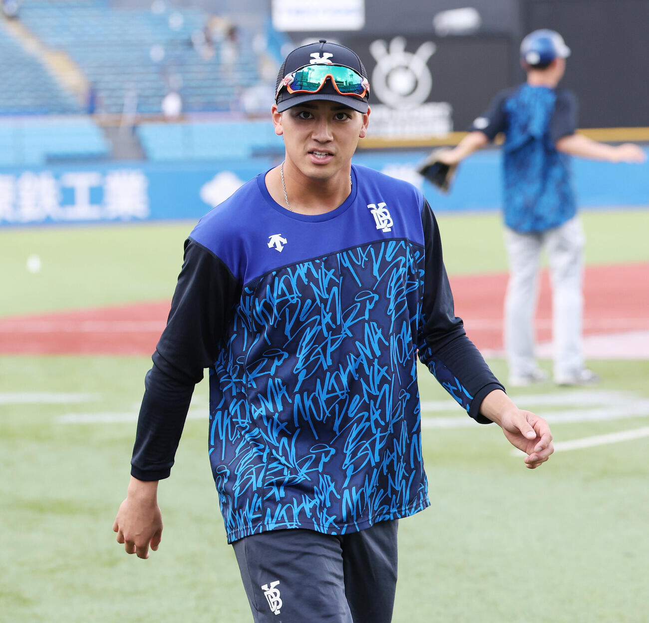 ヤクルト対DeNA　試合前練習に臨むDeNA森敬斗（撮影・宮地輝）