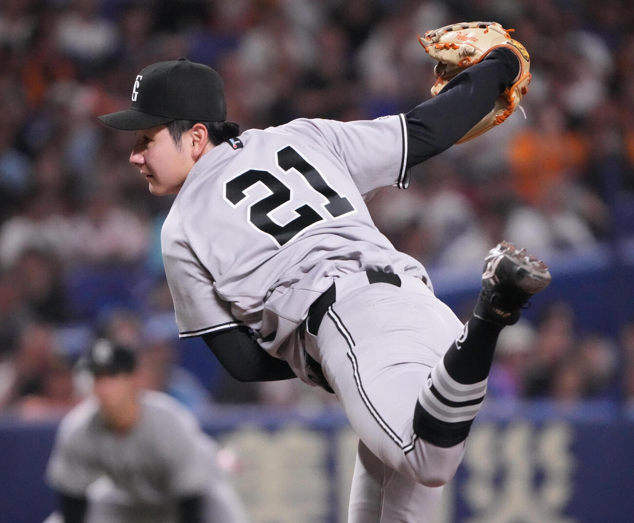 中日対巨人　1回裏、登板する巨人先発の竹丸和幸（撮影・森本幸一）