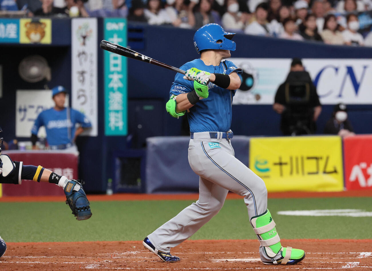 オリックス対日本ハム　5回表日本ハム1死二、三塁、清宮幸太郎は先制犠飛を放つ（撮影・宮崎幸一）