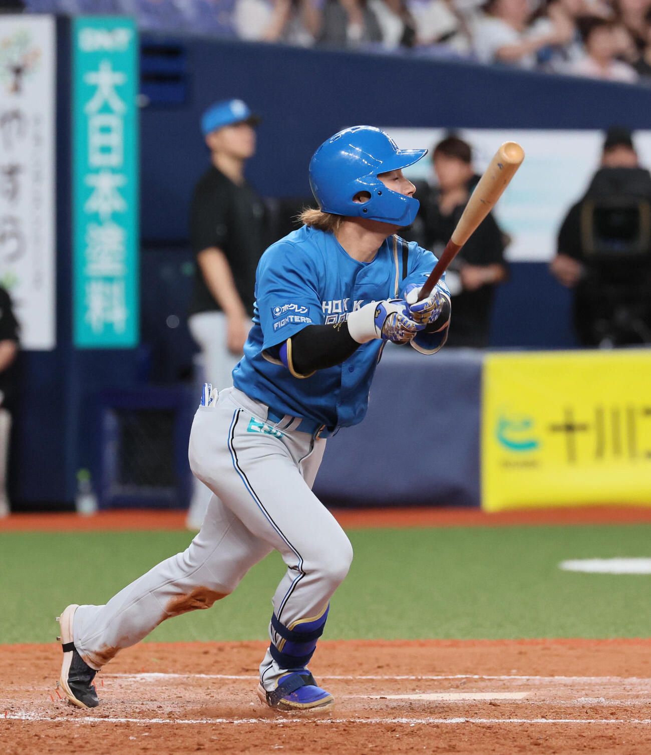 オリックス対日本ハム　8回表日本ハム1死一、二塁、水野達稀は3点本塁打を放つ（撮影・宮崎幸一）