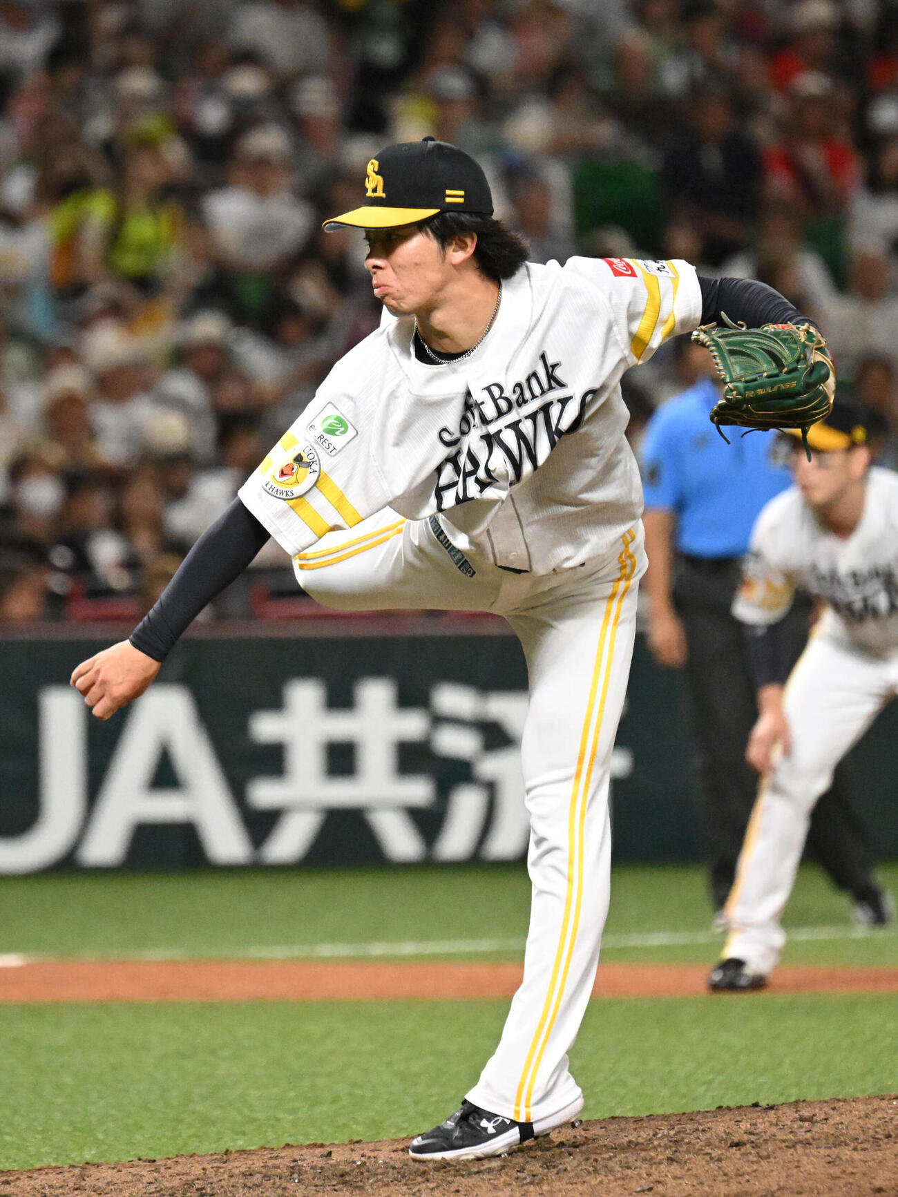 ソフトバンク対楽天　ソフトバンク2番手投手の村上泰斗（撮影・林敢治）