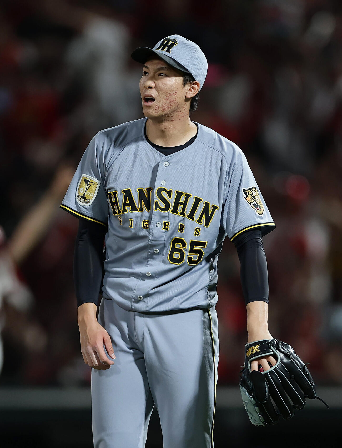 広島対阪神　6回裏広島無死一塁、サンドロ・ファビアンに2点本塁打を浴びる湯浅京己（撮影・前田充）
